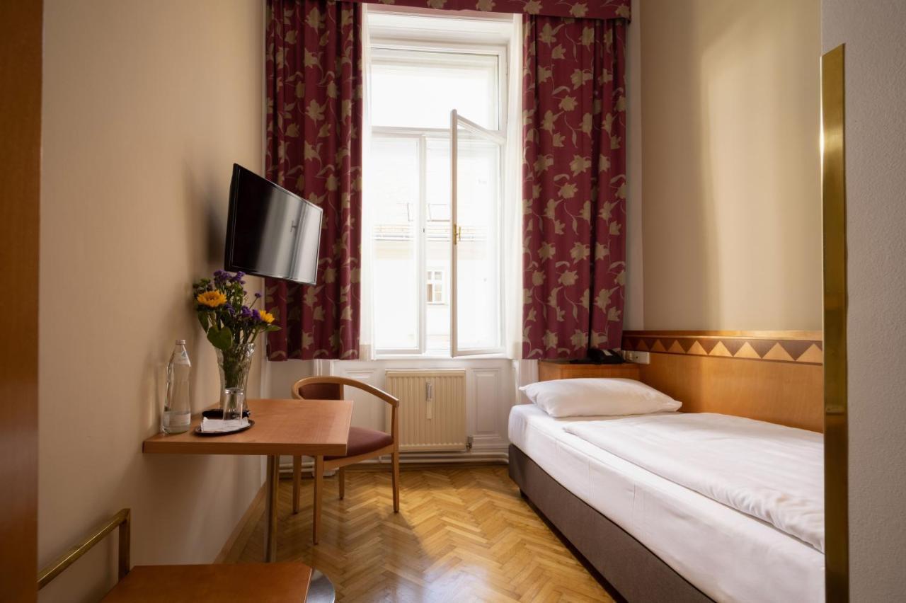 Single Room,1210068604:JPEG