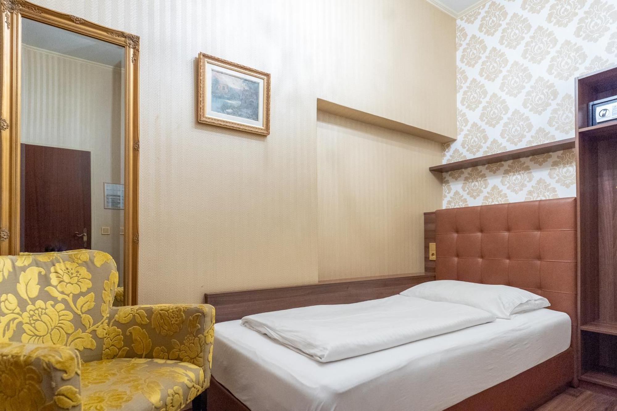 Single Room,1631549389:JPEG