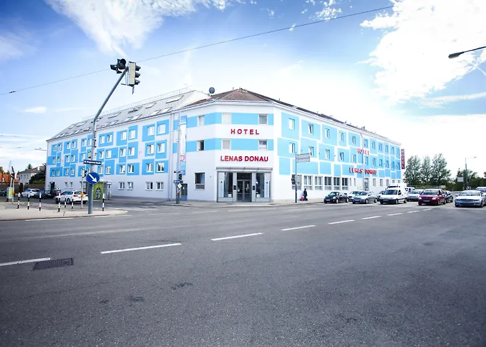 Lenas Donau Hotel